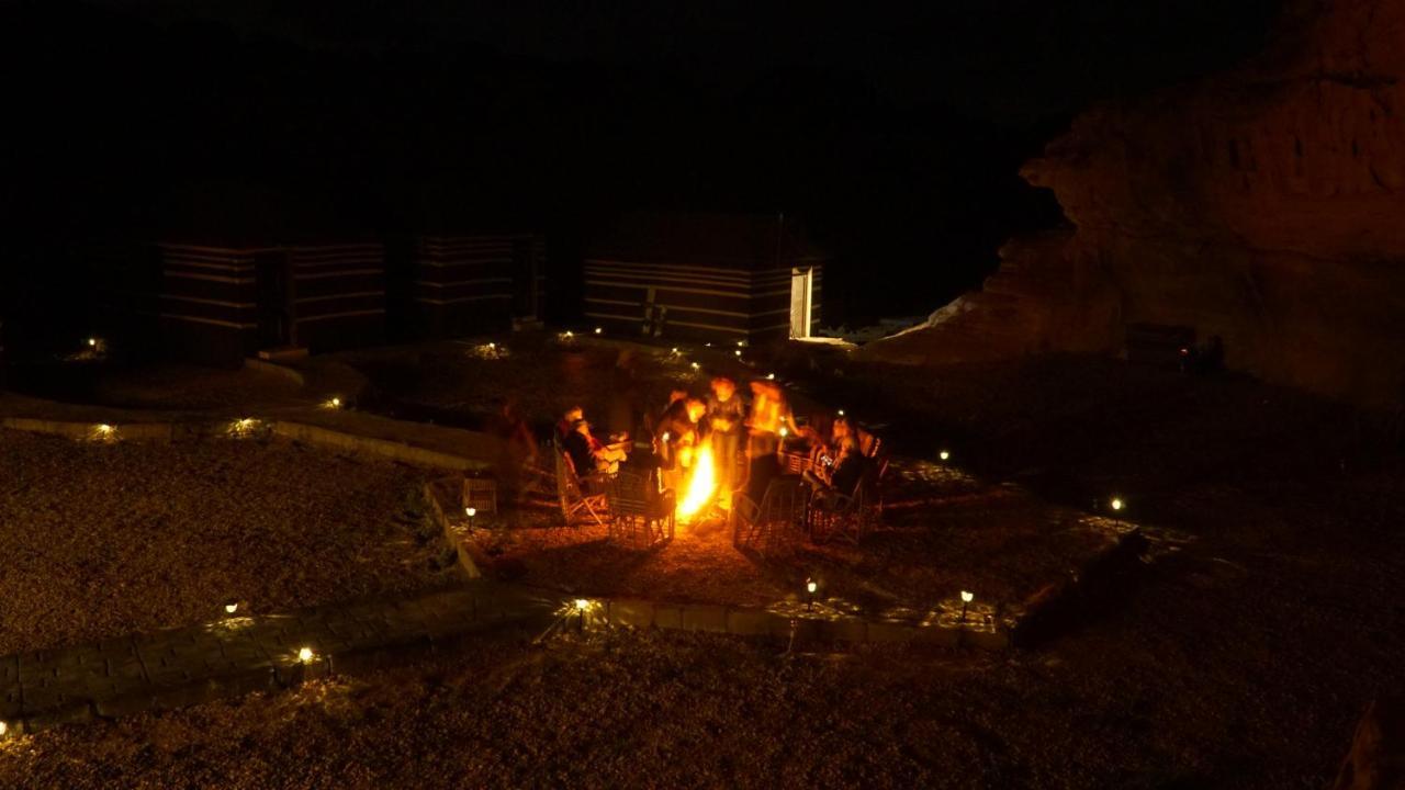 Desert Jewel Camp Wadi Rum Exteriör bild